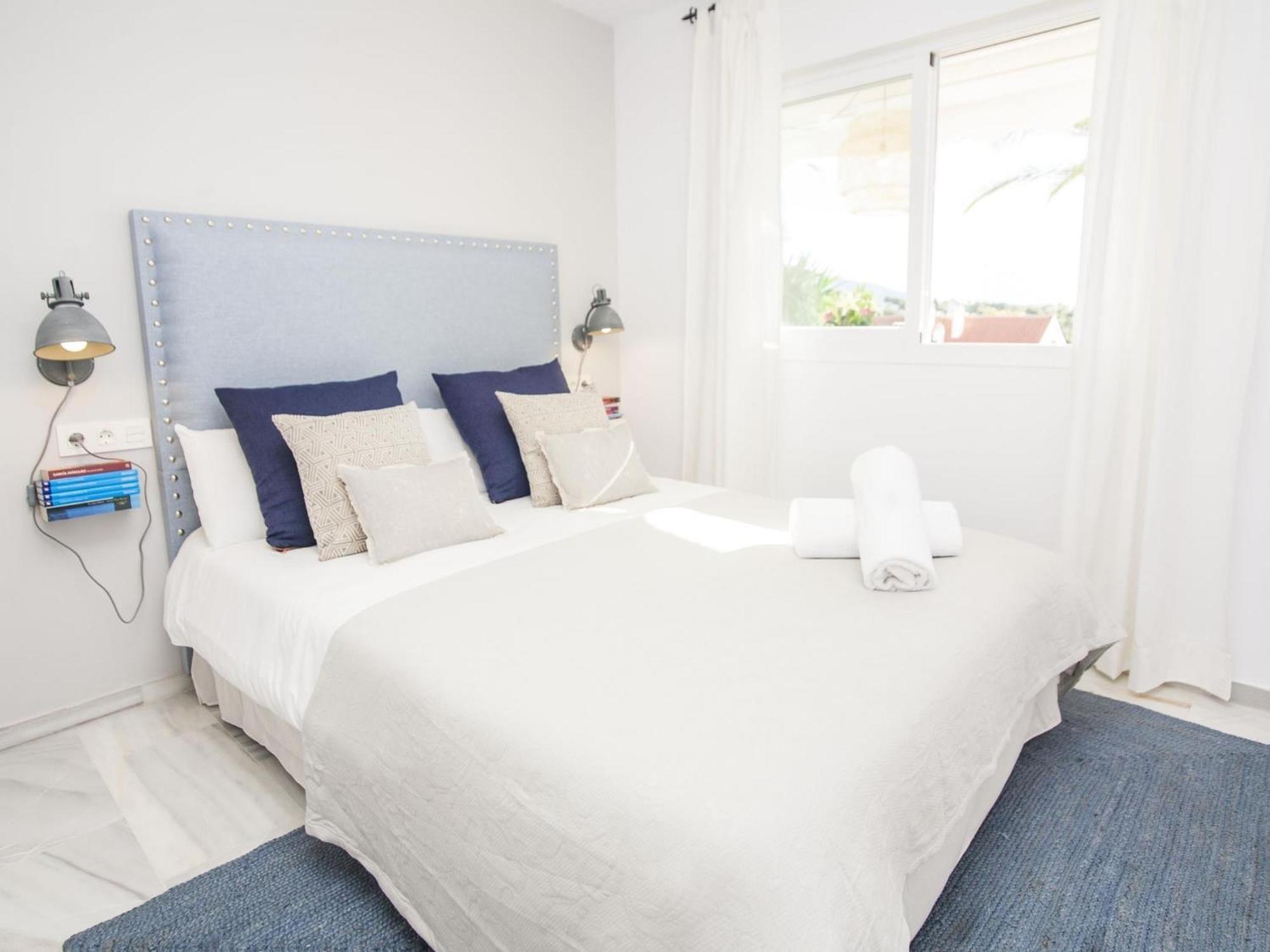 Jardines 16 Beautiful Family Apartment Marbella